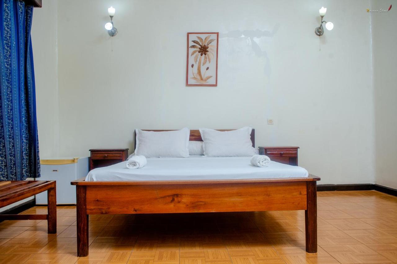 Lotus Hotel Antsiranana Ngoại thất bức ảnh