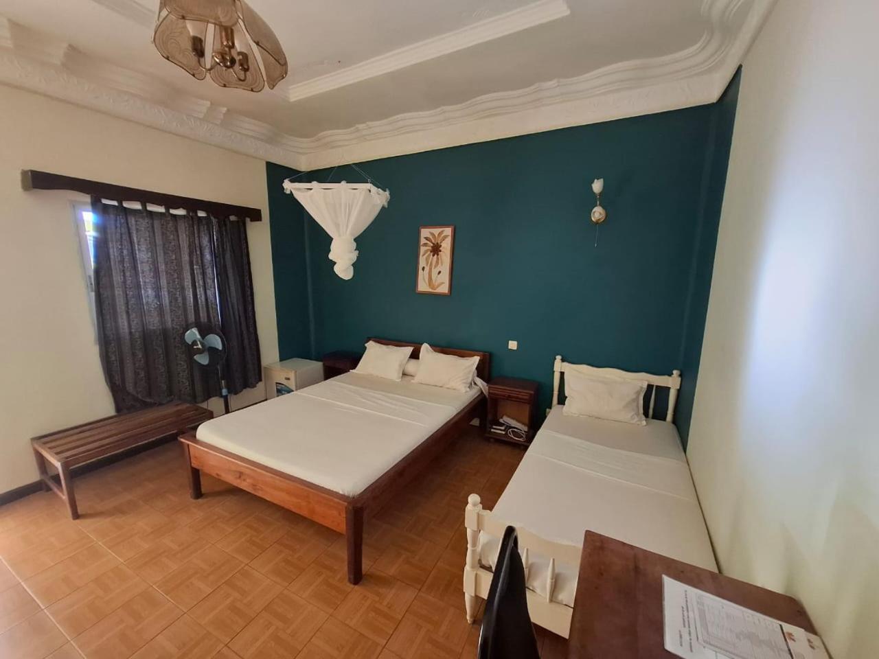 Lotus Hotel Antsiranana Ngoại thất bức ảnh